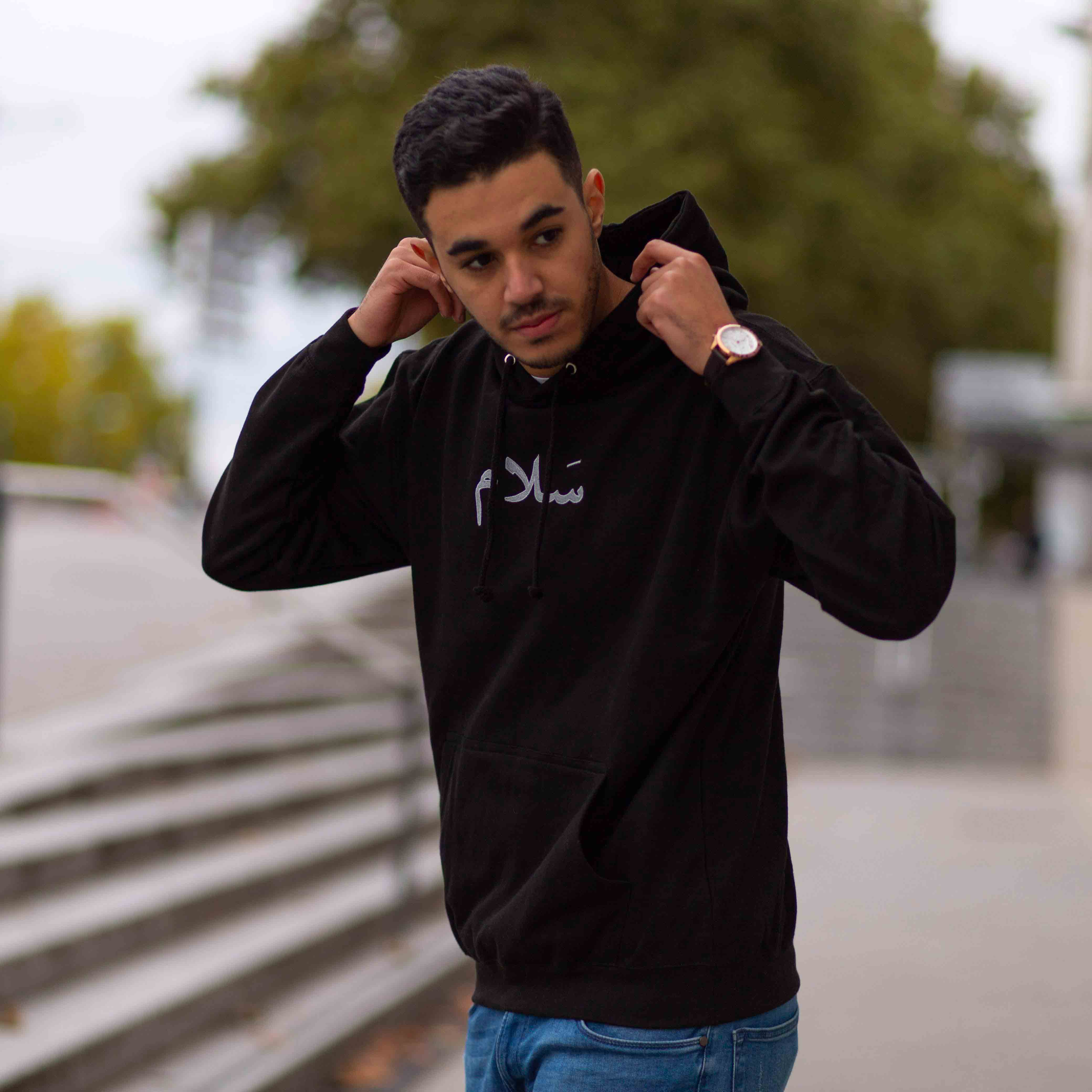 Sweat Kalam Clothing noir avec écriture en arabe salam