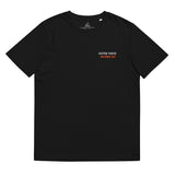 t-shirt avec écriture arabe à personnalisé de couleur noir de la marque kalam clothing
